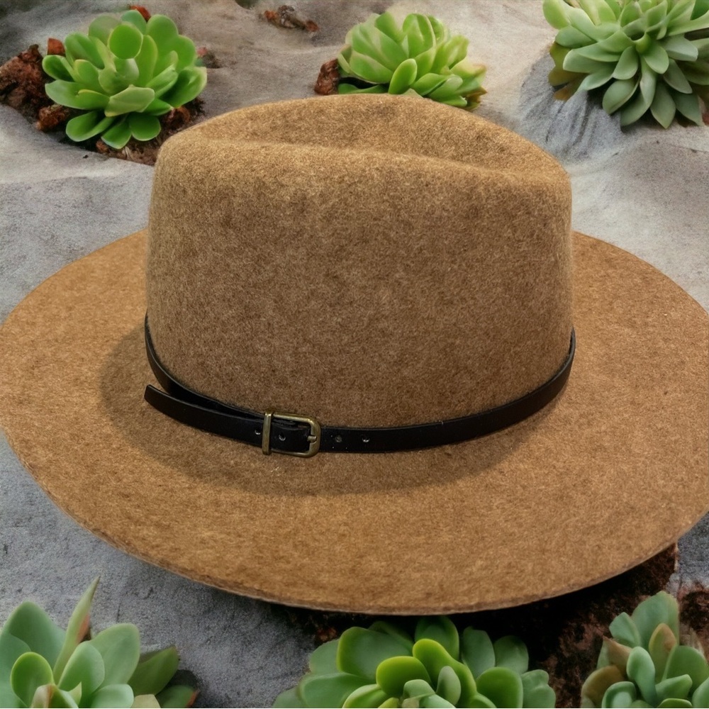 Suede hat - Picture 3 of 4